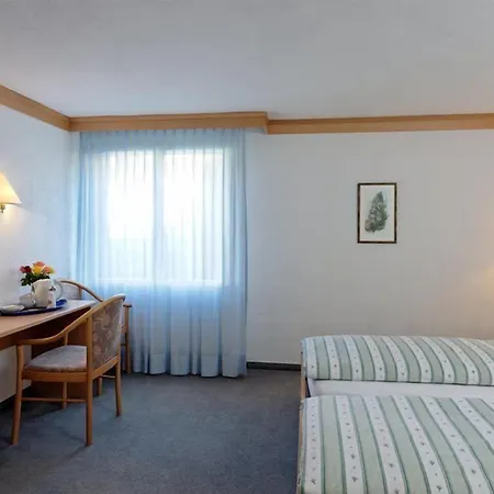 Otel &