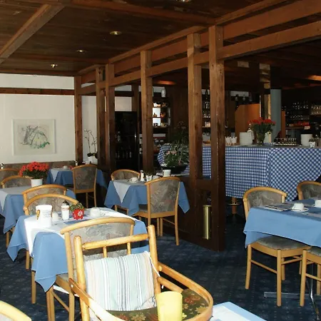 Otel & 3*