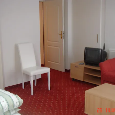 Otel & 3*